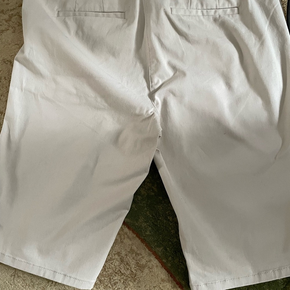 LOFT Women's Cream Bermuda Shorts - Picture 2 of 4